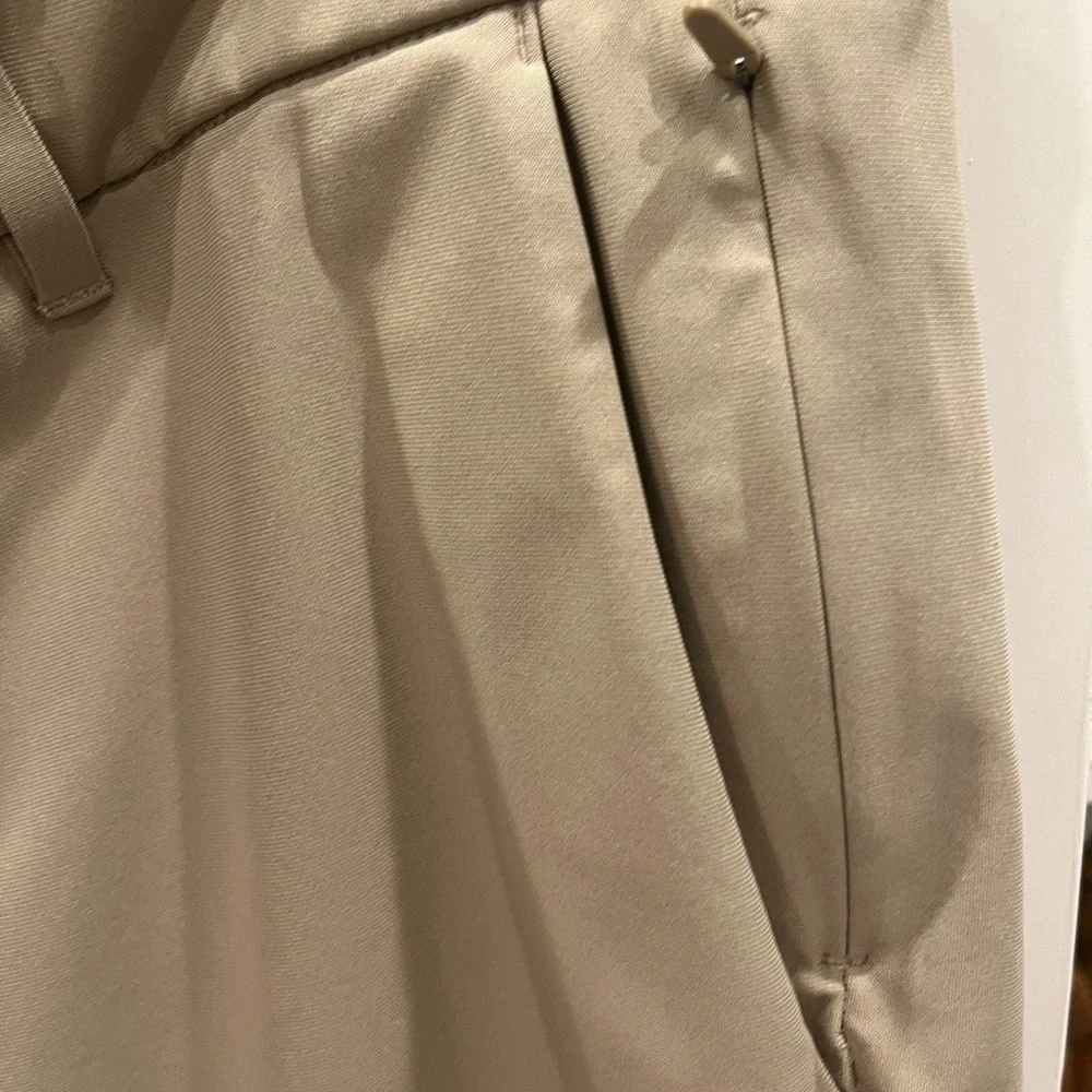 🍋Lululemon ABC‎ Classic fit men’s pants size 34